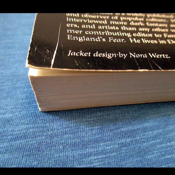 Book: Dark Thoughts on Writing By Stanley Wiater - Picture 7 of 8